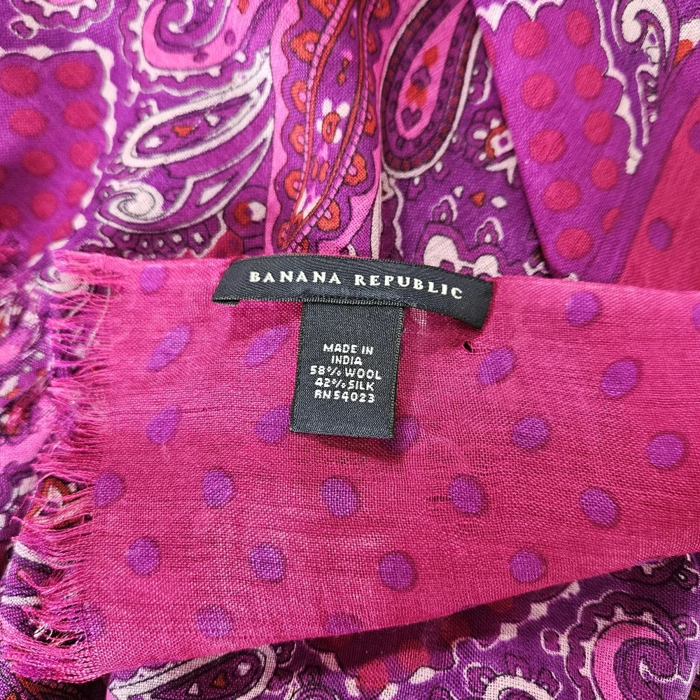 Banana Republic 60x37